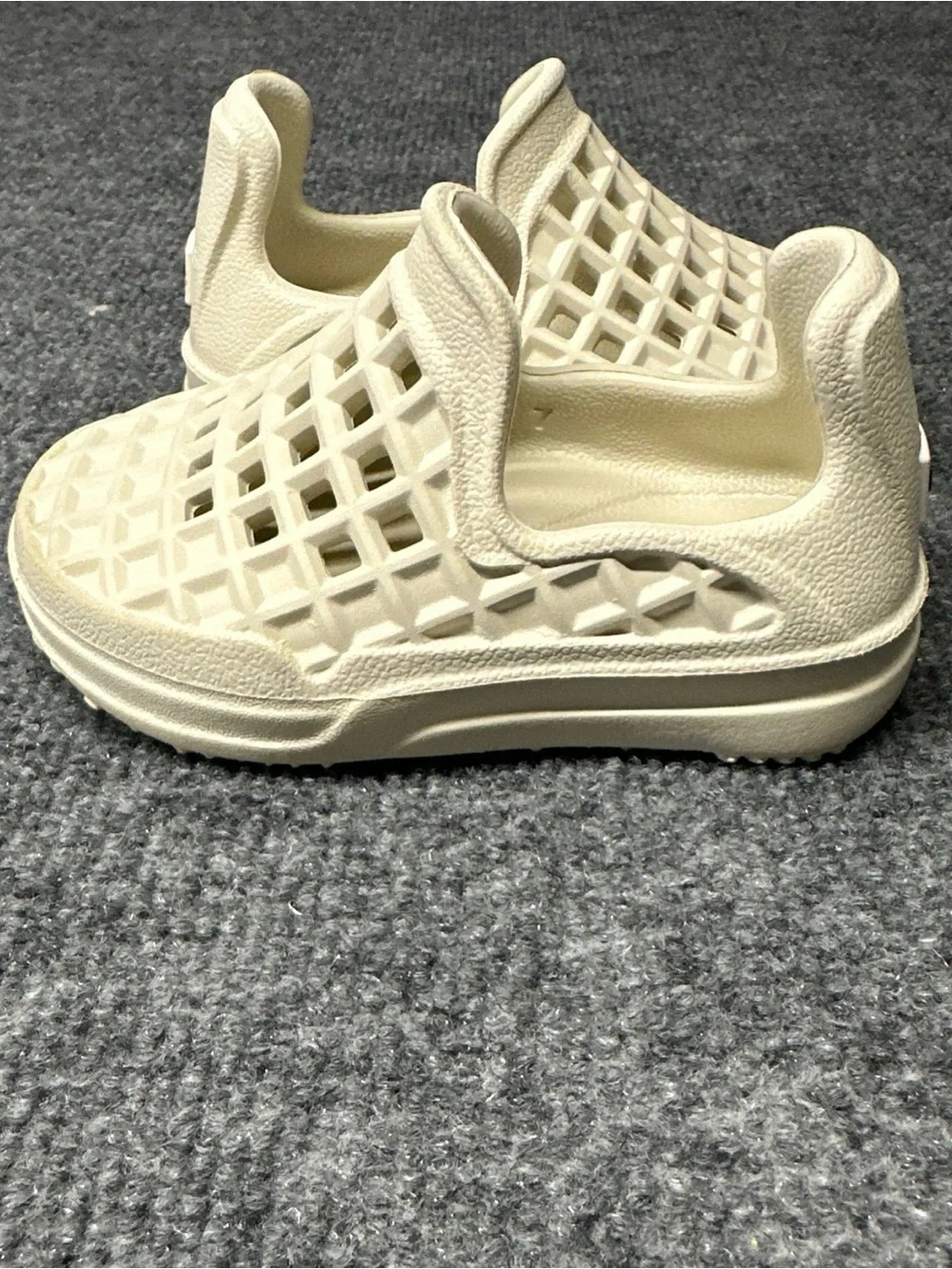 Kids Slip-On Sandals in Off-White Cream